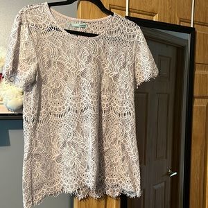Maurice’s Lace Light Lilac Top Size Large